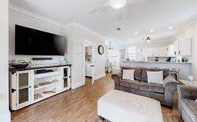 Barefoot Cottages #B8 Jasmine By The Bay